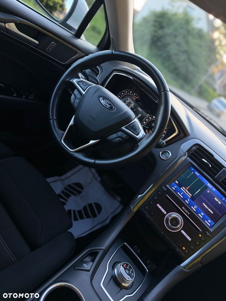 Ford Mondeo 2.0 EcoBlue Titanium - 28