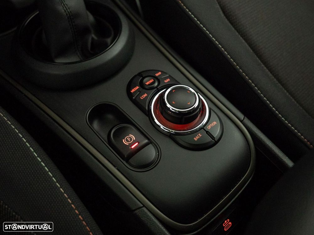MINI Countryman Cooper SE ALL4 Auto - 27