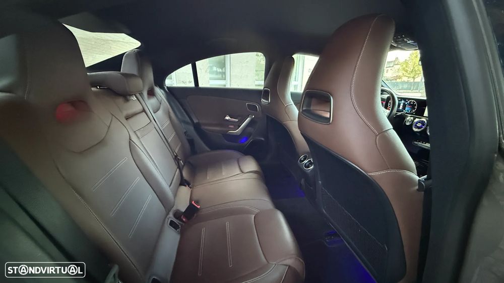 Mercedes-Benz CLA 180 d 7G-DCT AMG Line - 12