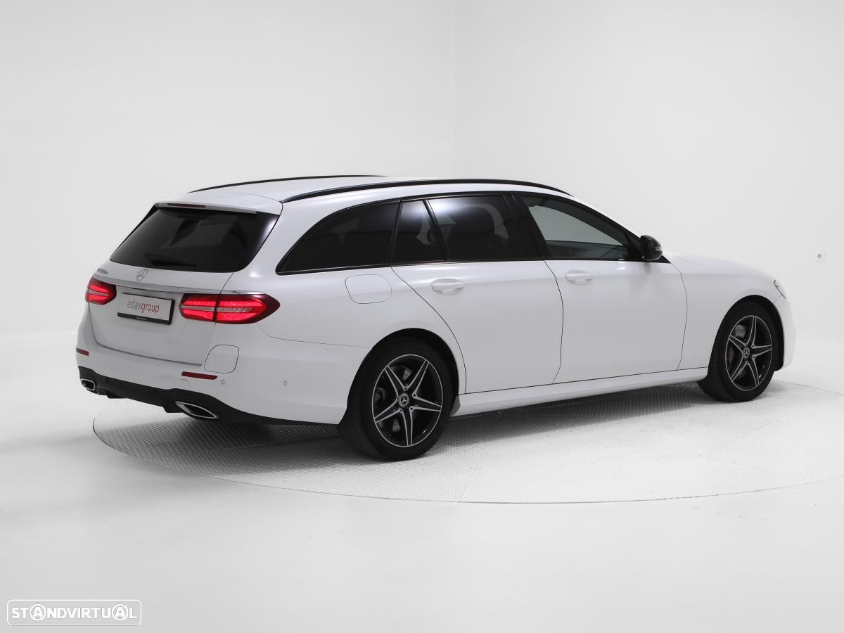 Mercedes-Benz E 300 de AMG Line - 3