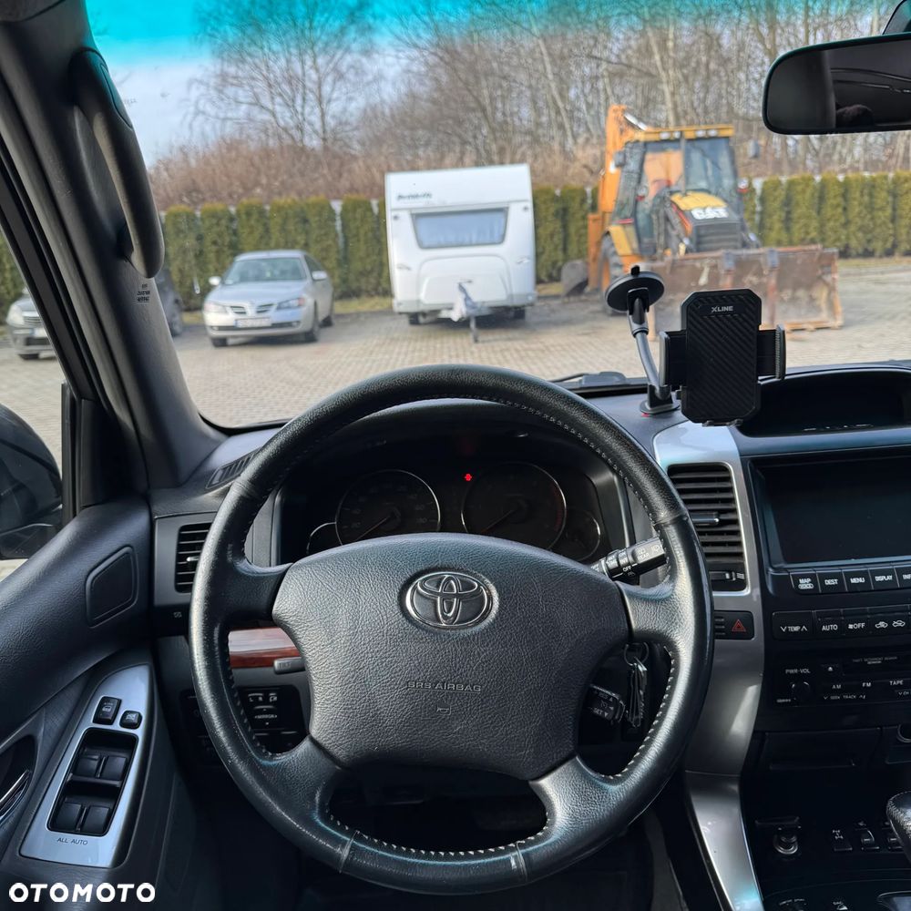 Toyota Land Cruiser - 7