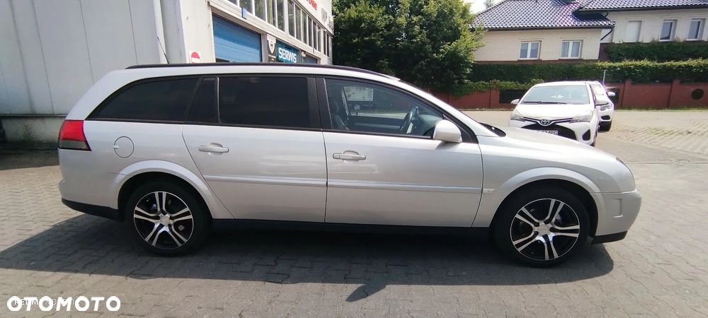 Opel Vectra 2.2 Caravan - 8
