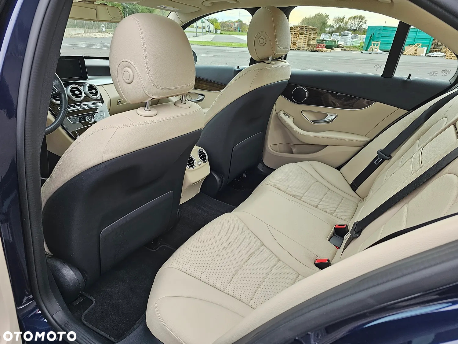 Mercedes-Benz Klasa C 300 7G-TRONIC - 18