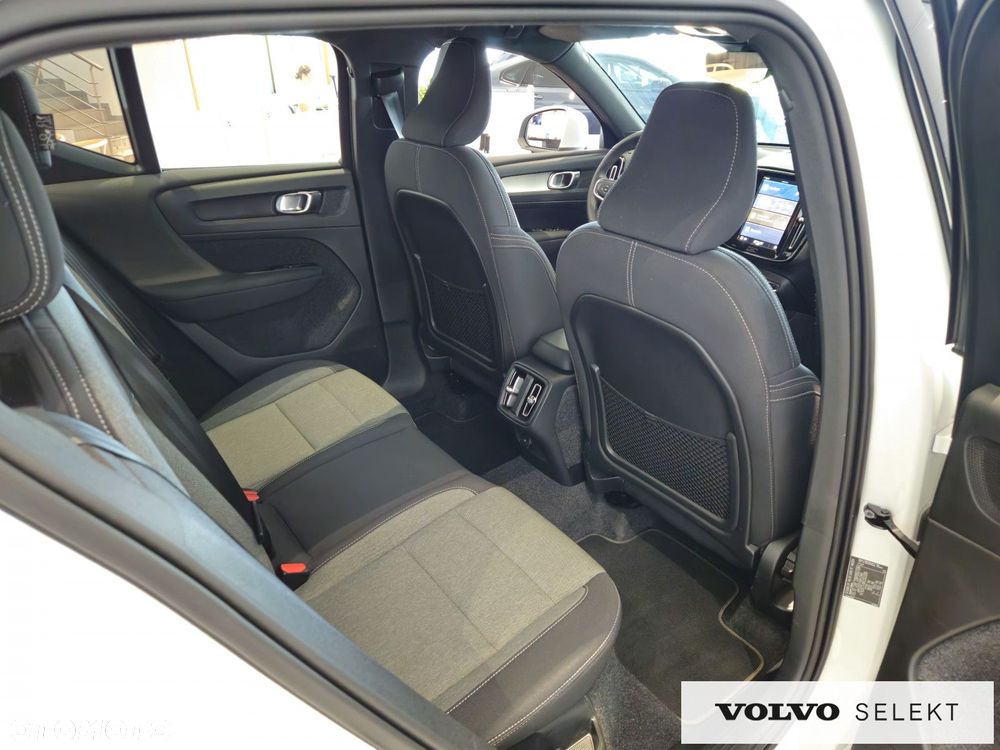 Volvo XC 40 - 24