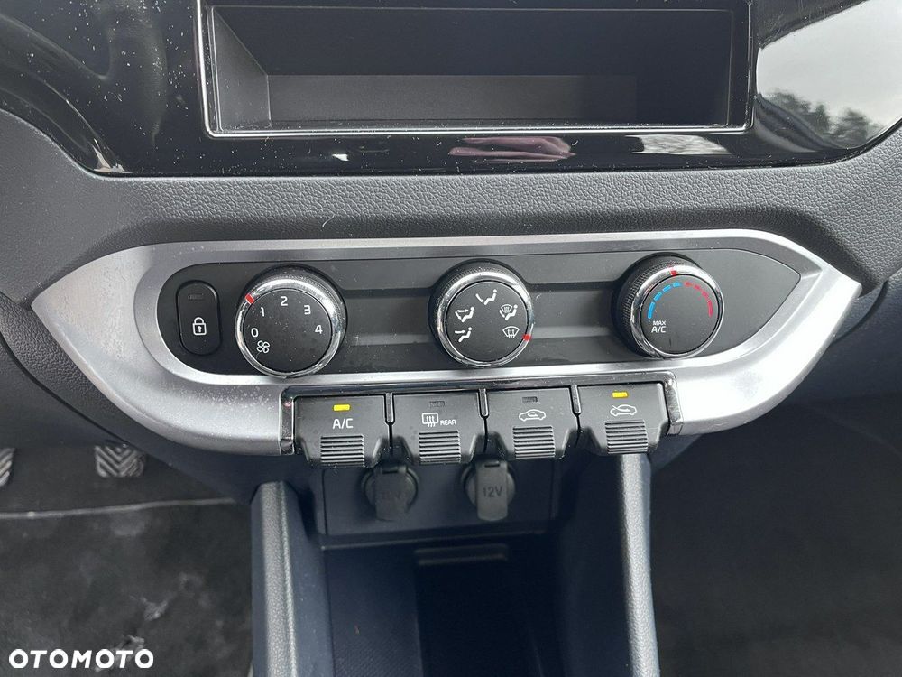 Kia Rio - 14