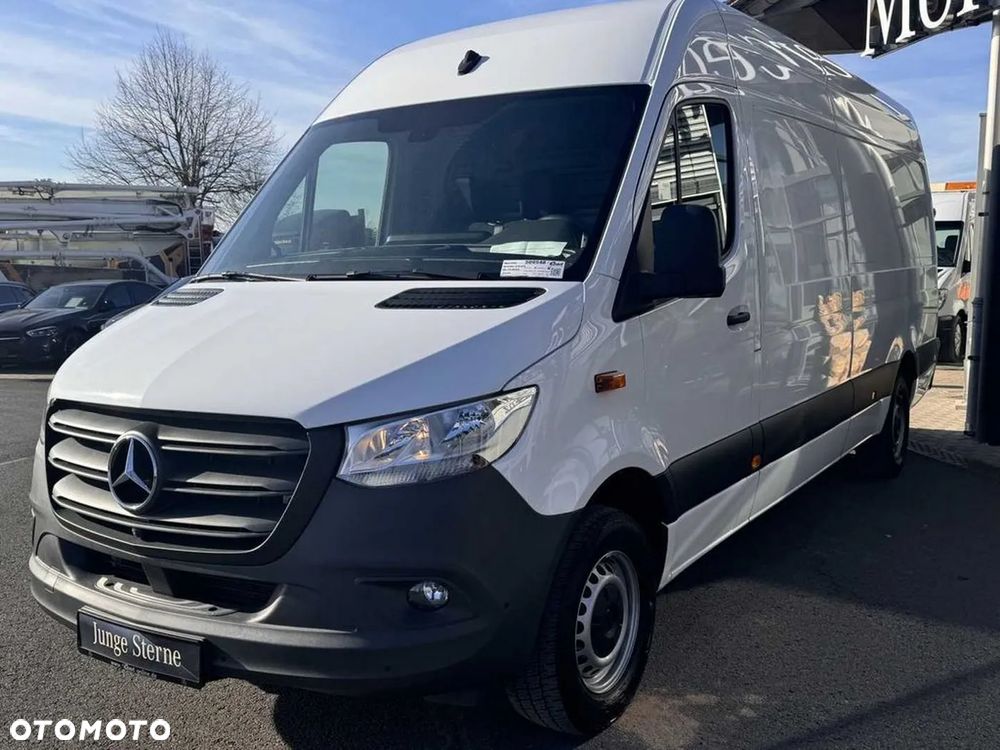 Mercedes-Benz Sprinter - 2