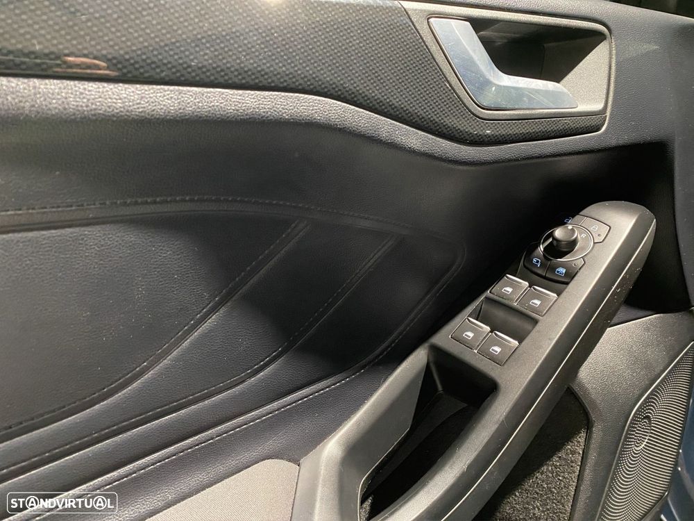 Ford Focus 1.0 EcoBoost MHEV ST-Line - 16