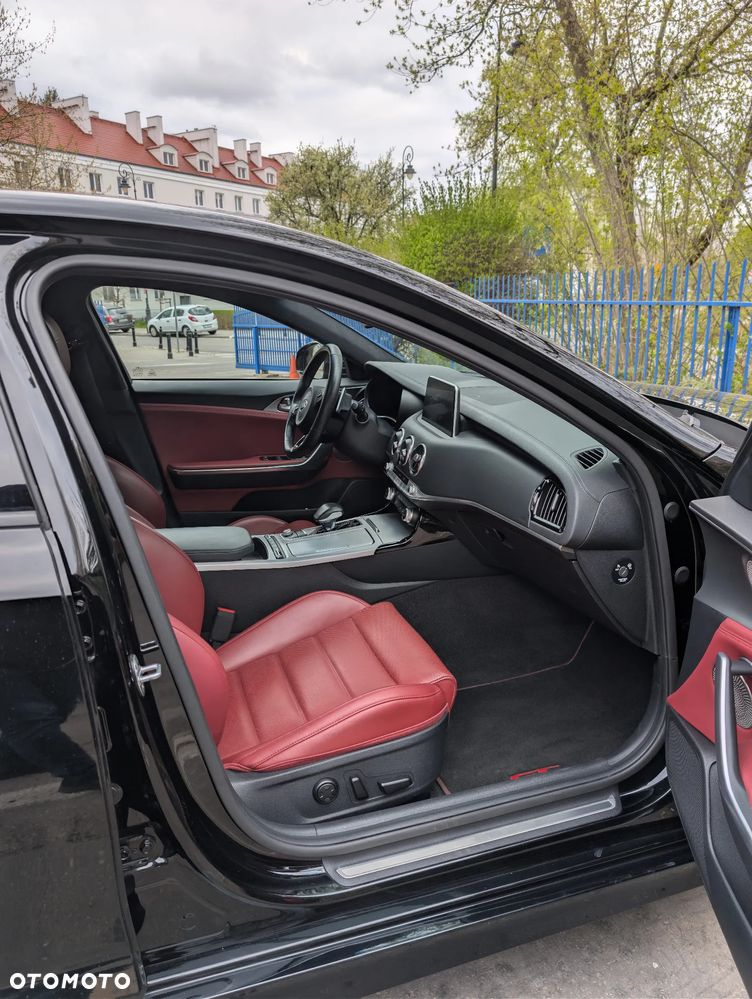 Kia Stinger 3.3 T-GDI V6 GT AWD - 14