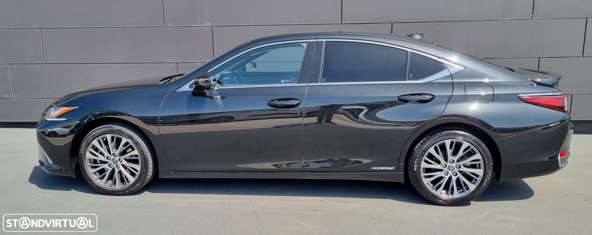 Lexus ES 300h Special Edition - 3