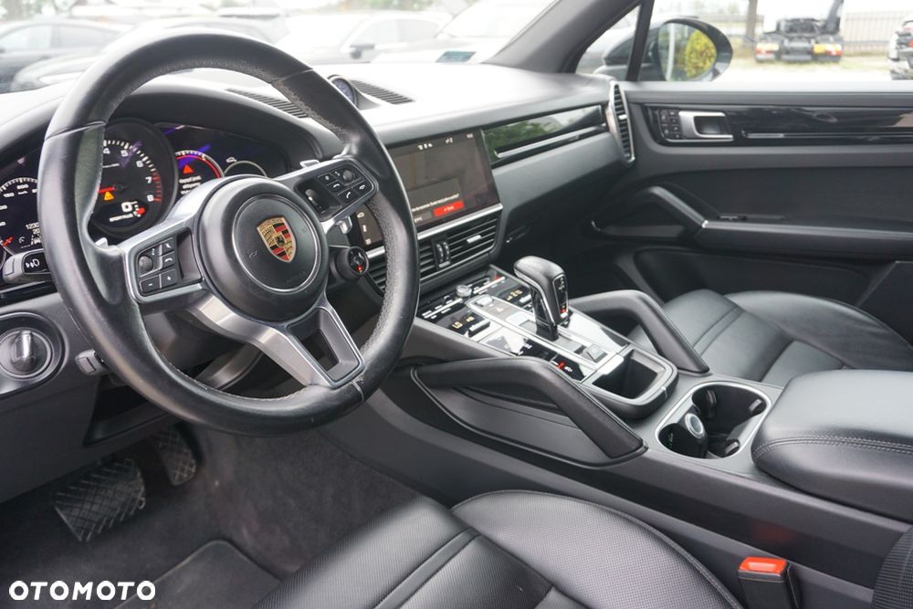 Porsche Cayenne - 11