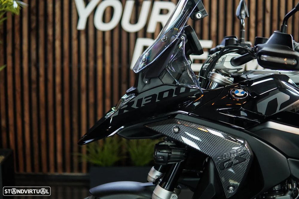 BMW R 1300 GS TRIPLE BLACK C/RODAS RAIOS DOURADAS - 25