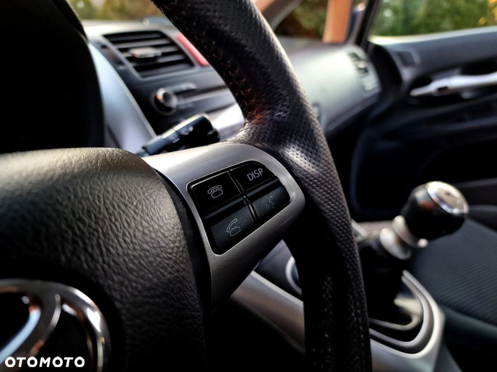 Toyota Auris 1.6 Premium - 26