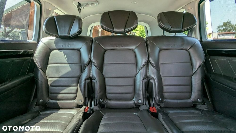 Renault Espace 1.6 dCi Energy Initiale Paris EDC - 19