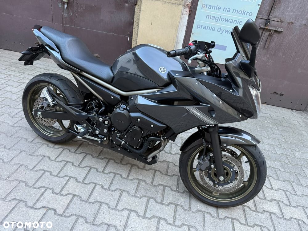 Yamaha XJ - 2