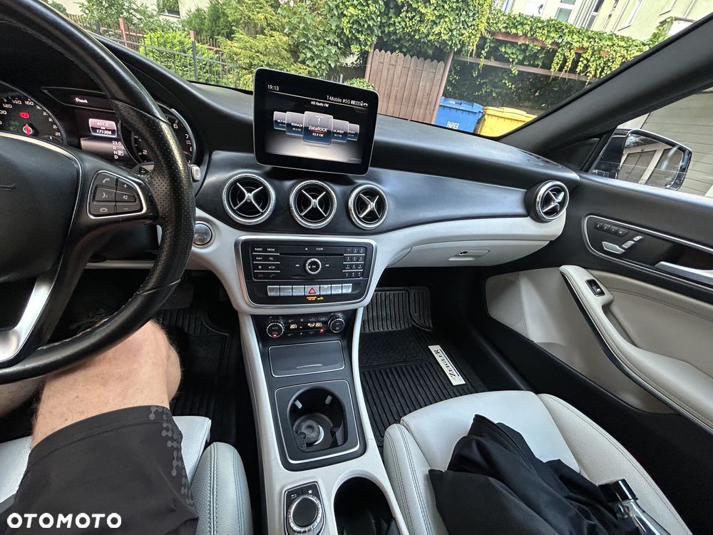 Mercedes-Benz CLA 250 4-Matic - 19