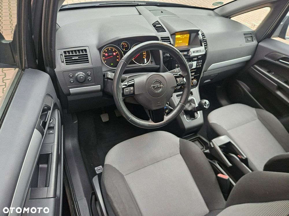 Opel Zafira - 16
