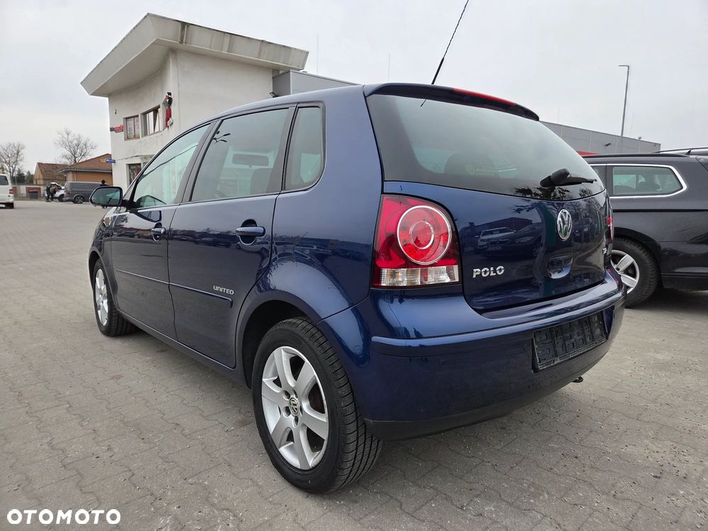 Volkswagen Polo - 8
