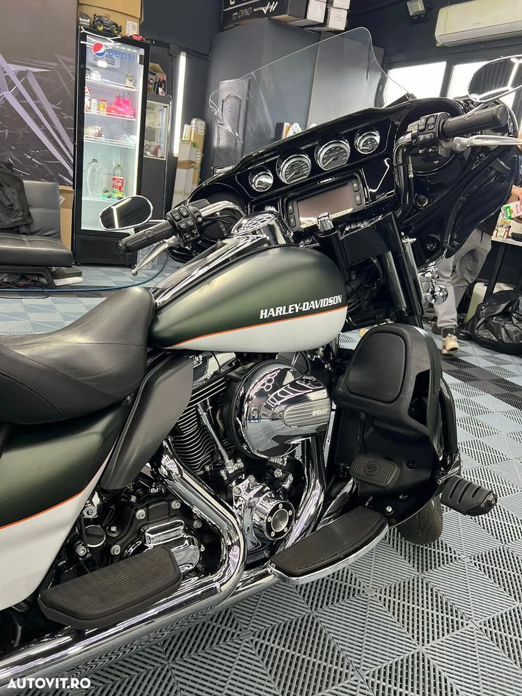 Harley-Davidson Electra Glide Ultra Limited - 2