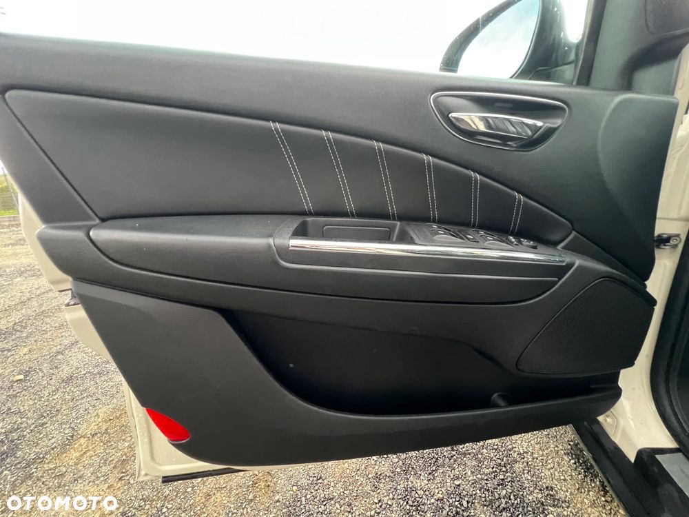 Lancia Delta 1.6 MJ Platino Selectronic - 7