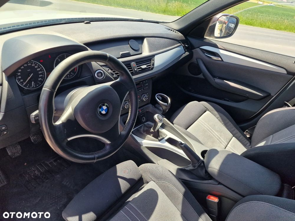 BMW X1 sDrive18d xLine - 18