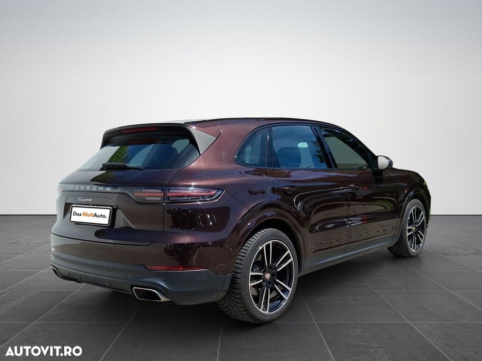 Porsche Cayenne - 8