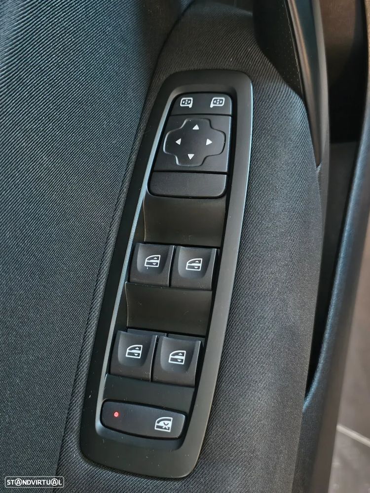 Renault Mégane BLUE dCi 115 BUSINESS EDITION - 15