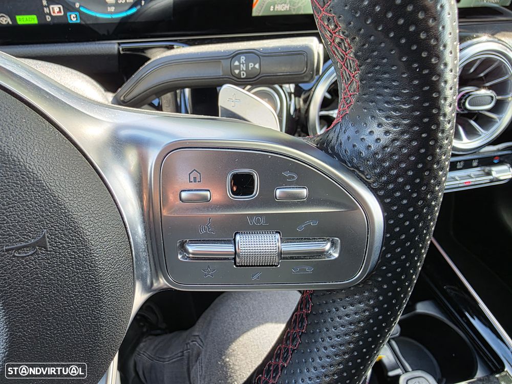 Mercedes-Benz GLA 250 e 8G-DCT AMG Line - 29