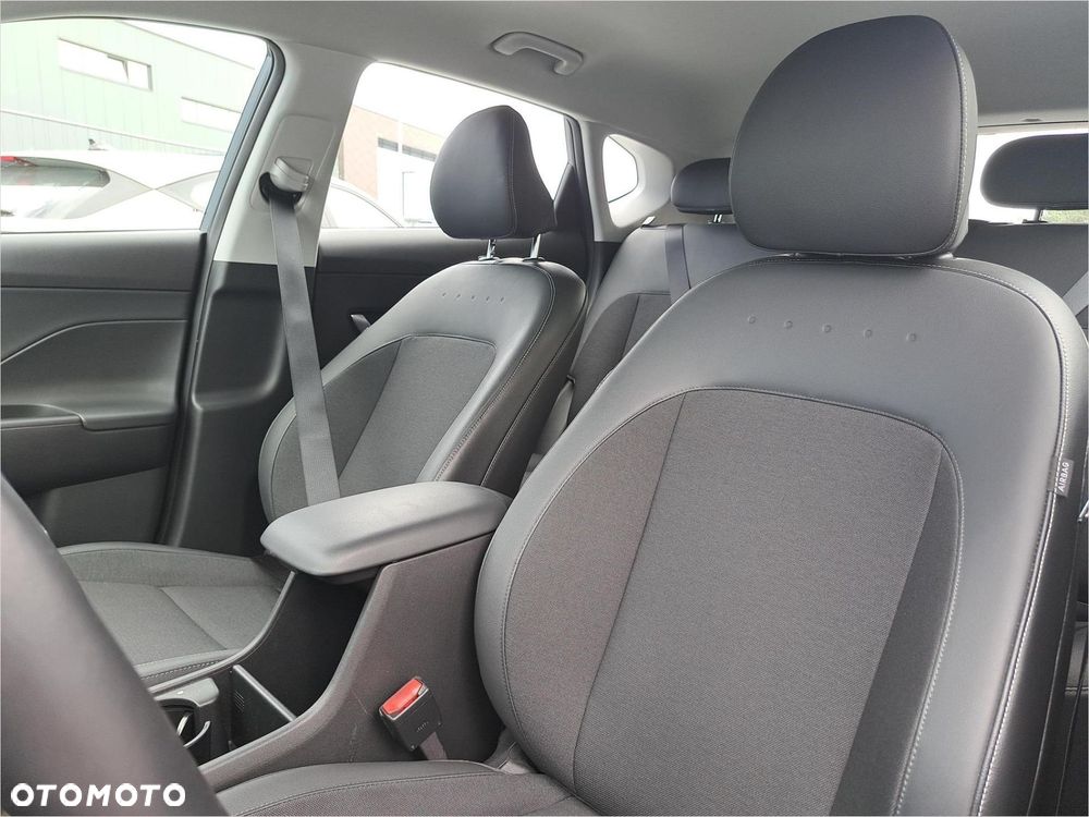 Hyundai Kona - 12