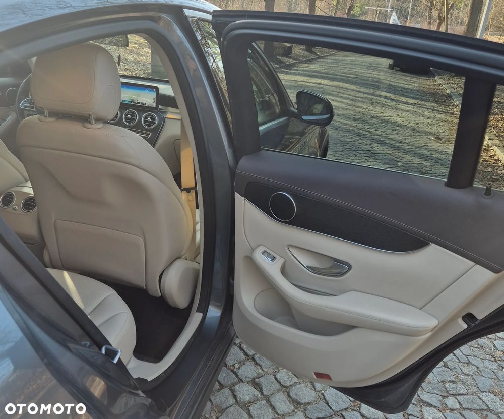 Mercedes-Benz GLC - 22