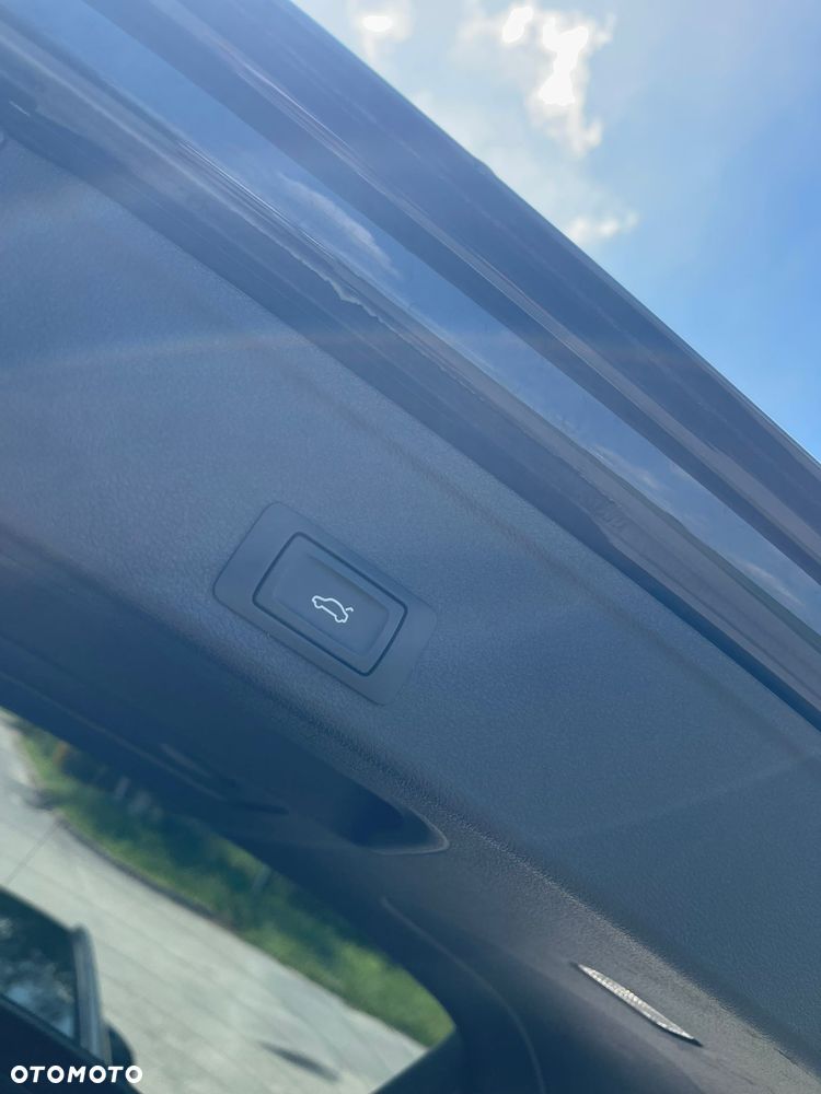 Audi A4 Avant 35 TFSI sport - 22