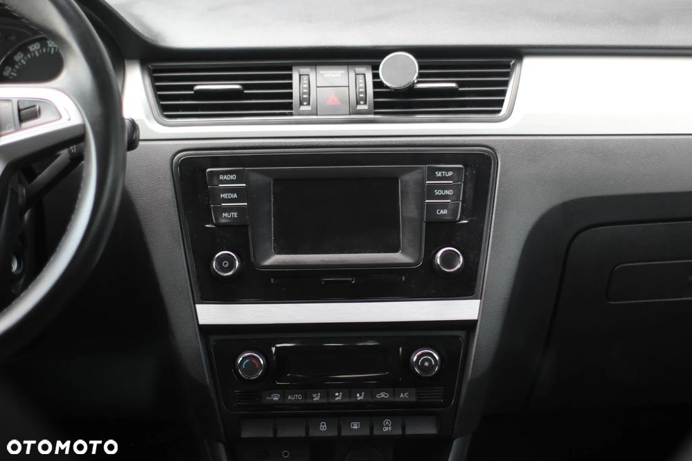 Skoda RAPID 1.2 TSI Ambition - 6