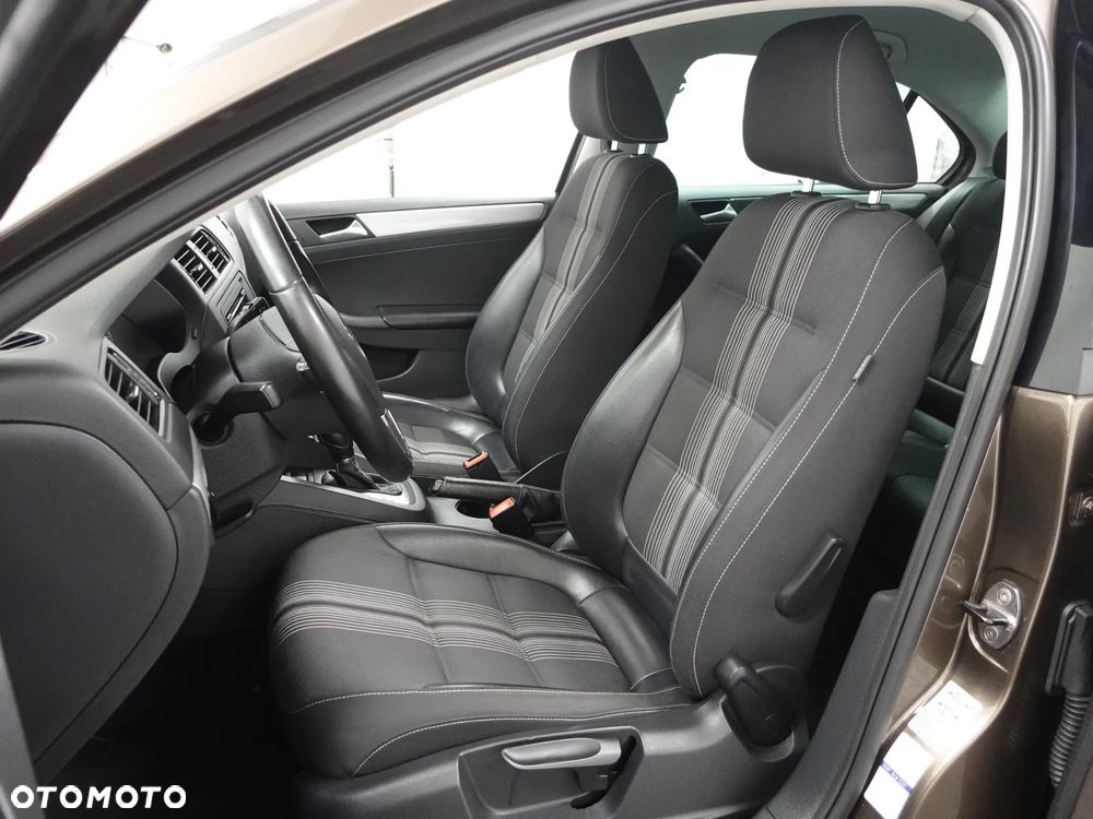 Volkswagen Jetta 1.4 TSI DSG Match - 21