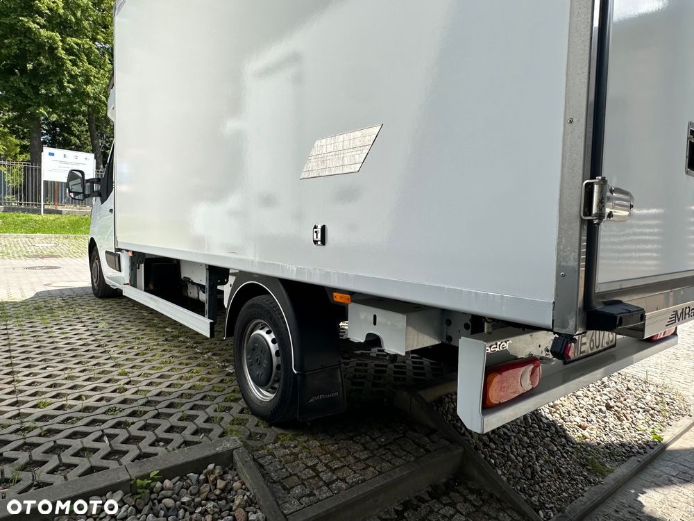 Renault Master 2,3 nowa partia 5 szt Multitemperatura / Salon RP / 8 Euro Palet / -25*C - 13