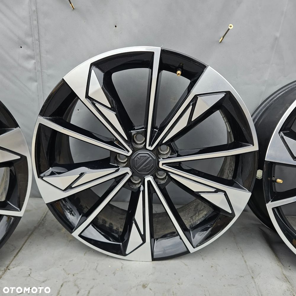 FELGI ALUMINIOWE 19 MG HS VW GOLF PASSAT TIGUAN TOURAN ARTEON SKODA OCTAVIA SUPERB KODIAQ KAROQ SEAT LEON ATECA TARRACO AUDI A3 TT Q2 Q3 19X7J 5x112 ET38 - 5