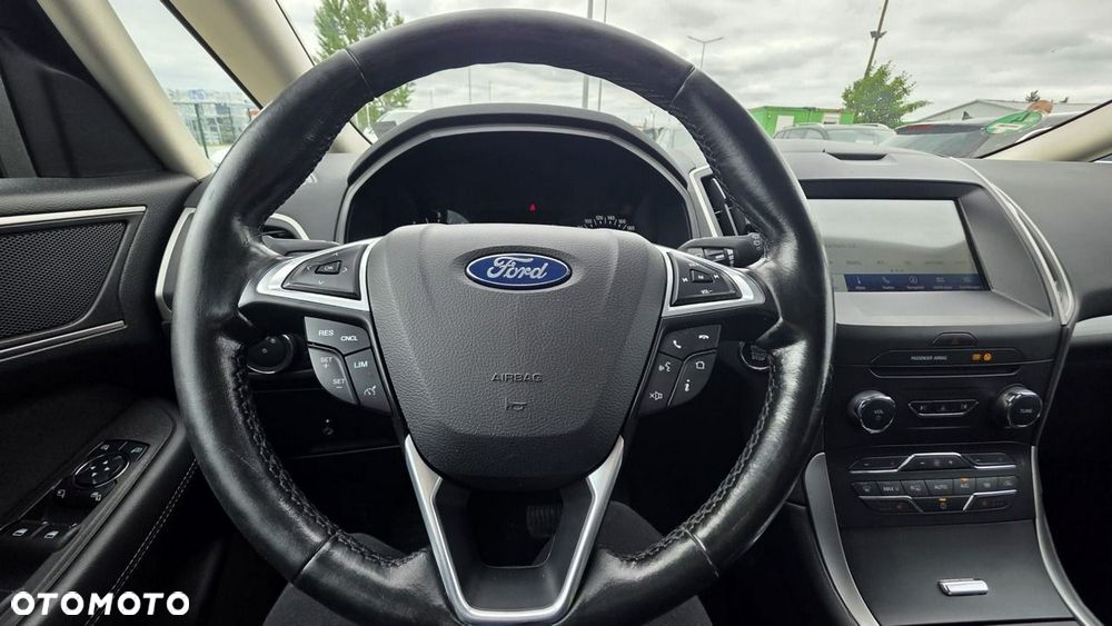 Ford S-Max - 10