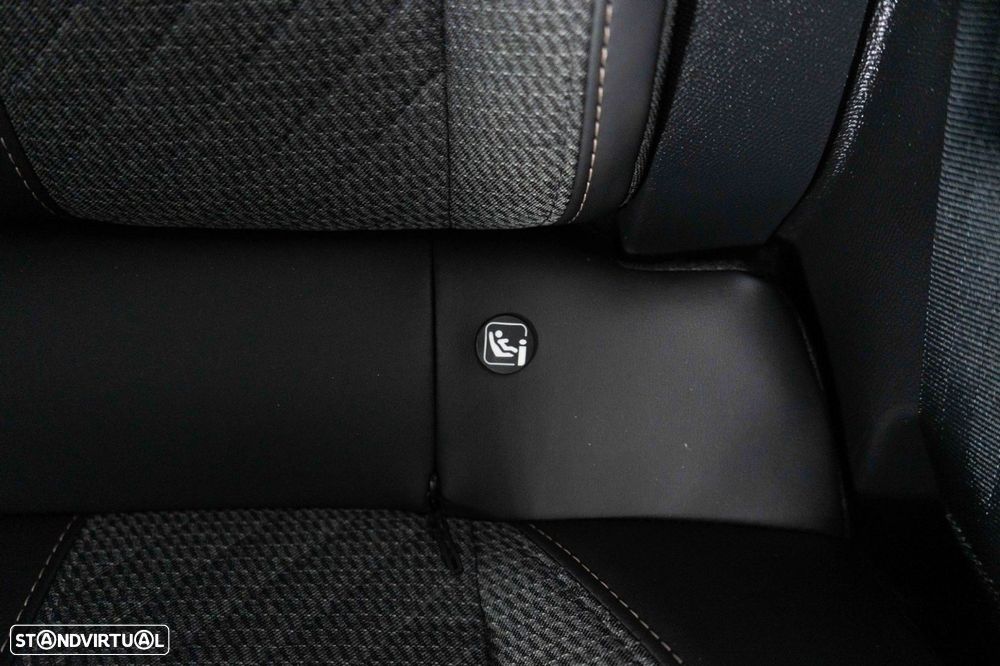Peugeot 2008 1.2 PureTech Allure Pack EAT8 - 12