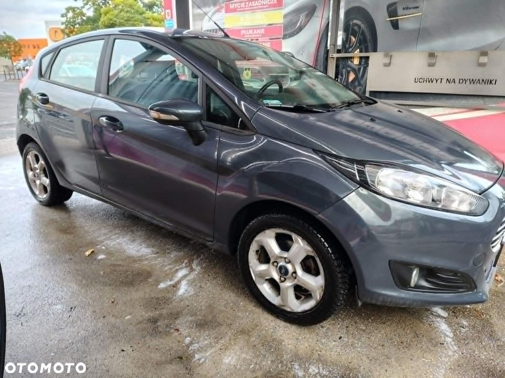Ford Fiesta 1.25 Ambiente - 2