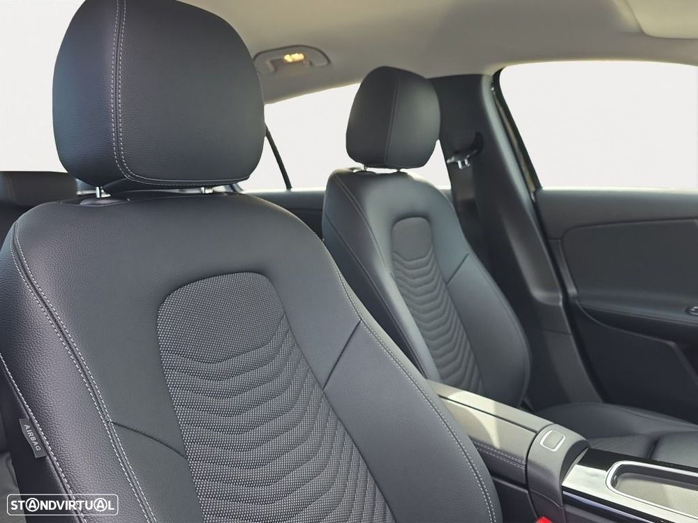 Mercedes-Benz A 250 e - 13