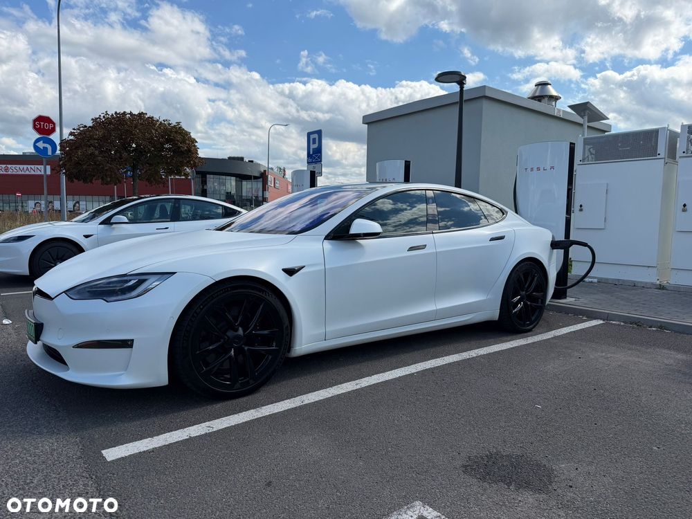 Tesla Model S - 38