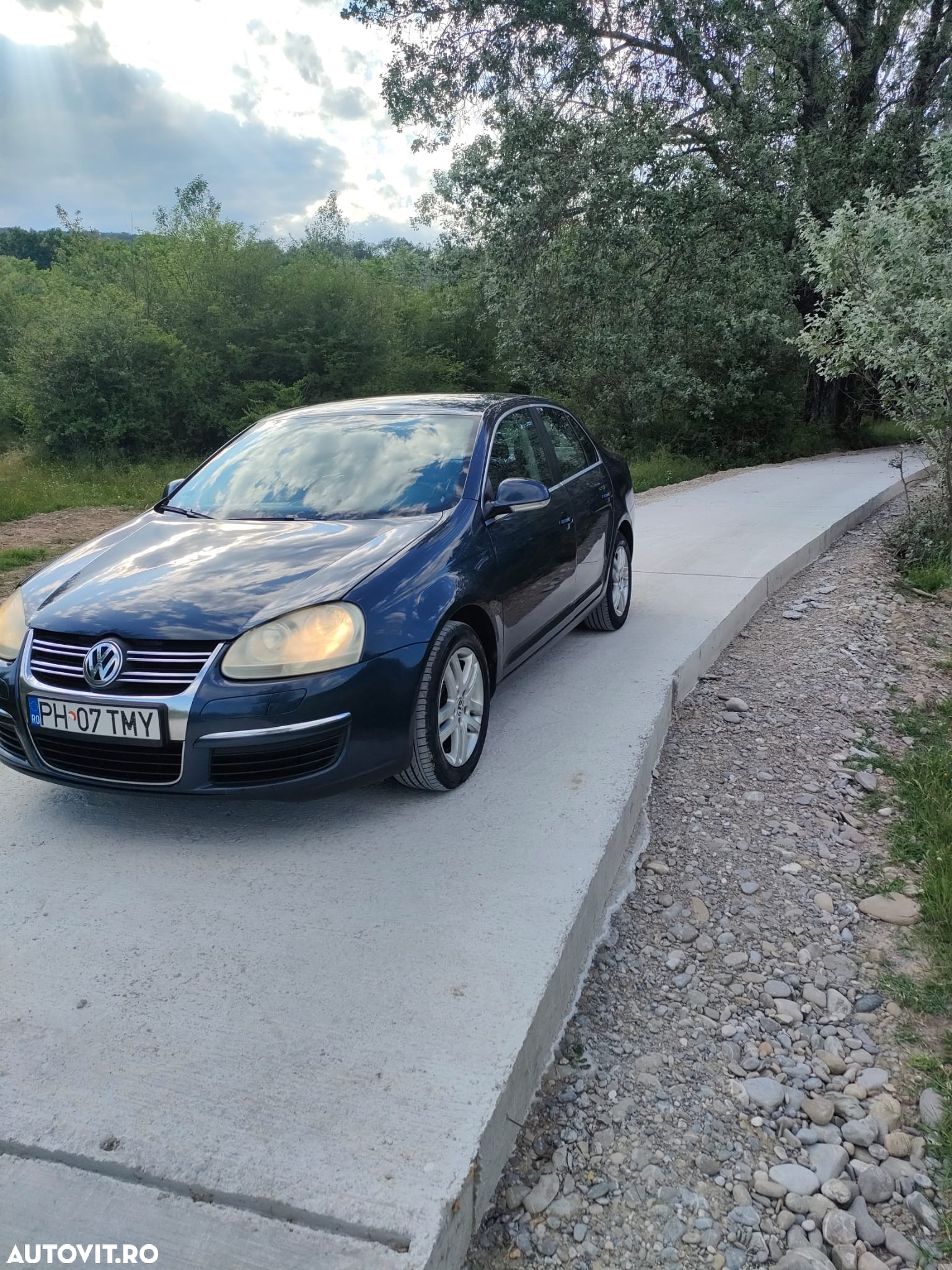 Volkswagen Jetta 1.9 TDI Comfortline - 2