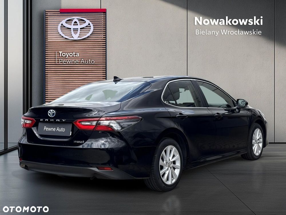 Toyota Camry 2.5 Hybrid Comfort CVT - 2