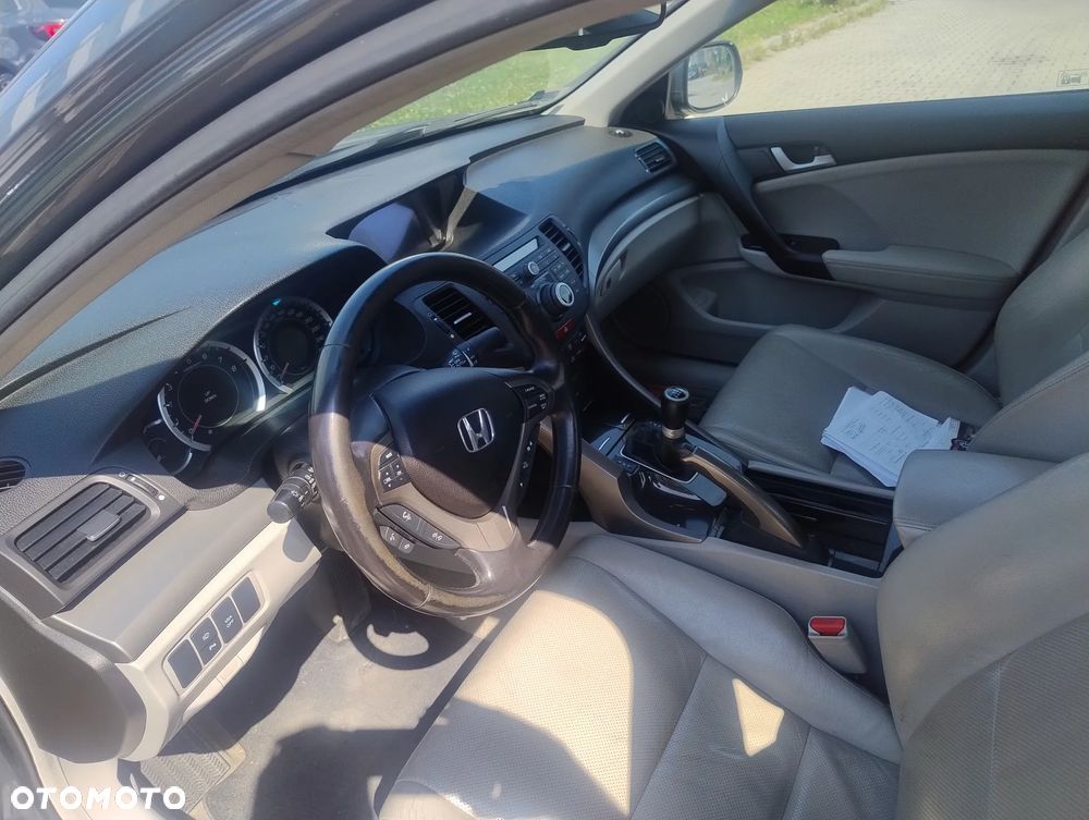 Honda Accord 2.0 Executive Nav - 5