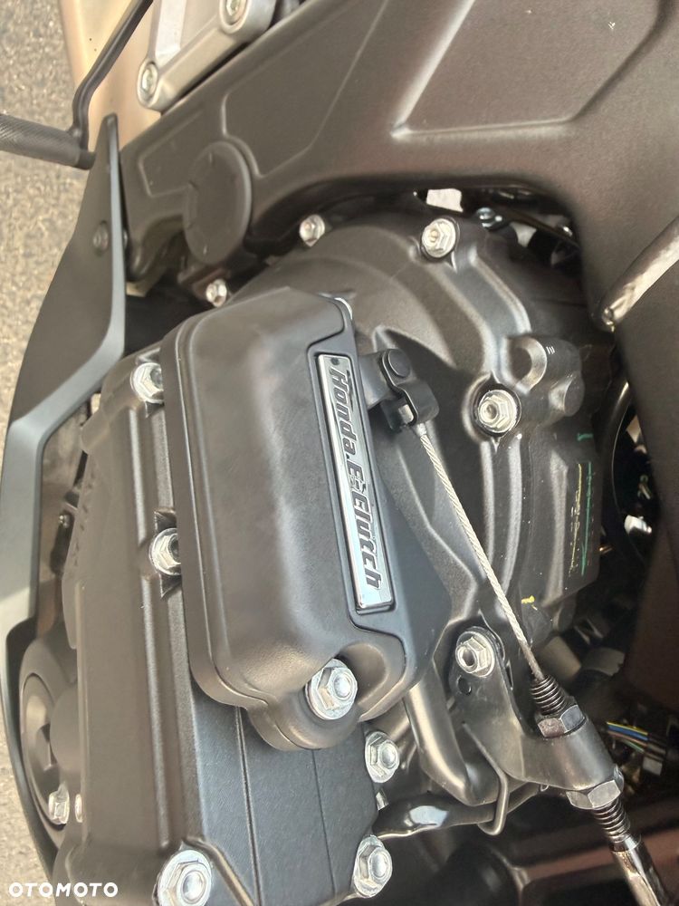 Honda CBR - 9
