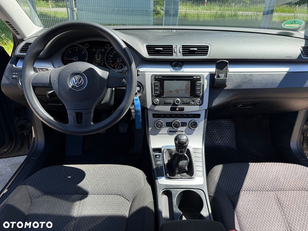 Volkswagen Passat 2.0 TDI BlueMotion Technology Comfortline - 15