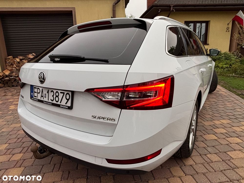 Skoda Superb 2.0 TDI Ambition DSG - 5