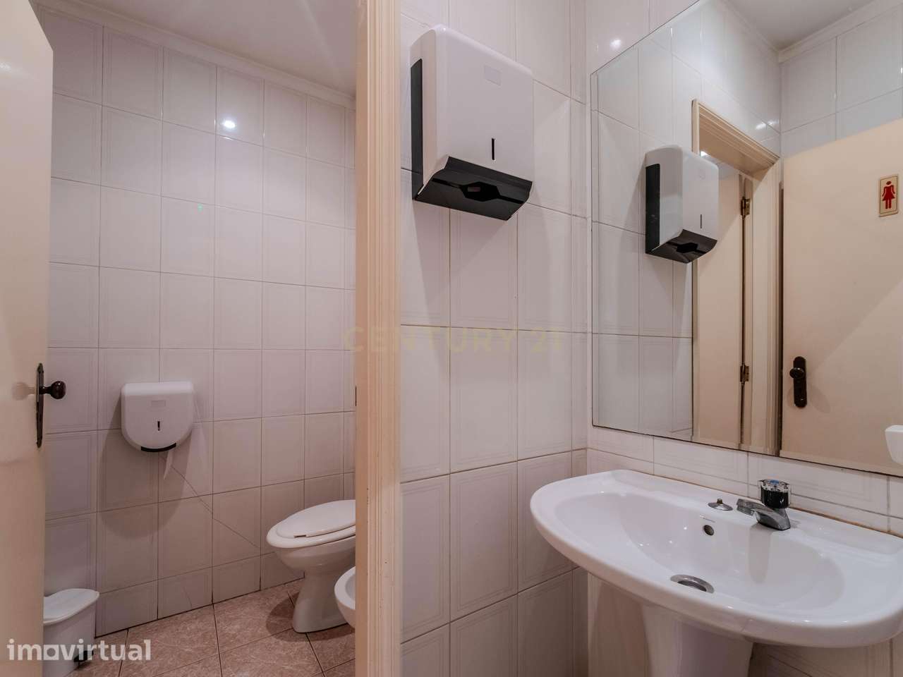 Estabelecimento Comercial - com PIP para apartamento T0 -  Leça da Pal - Grande imagem: 3/13