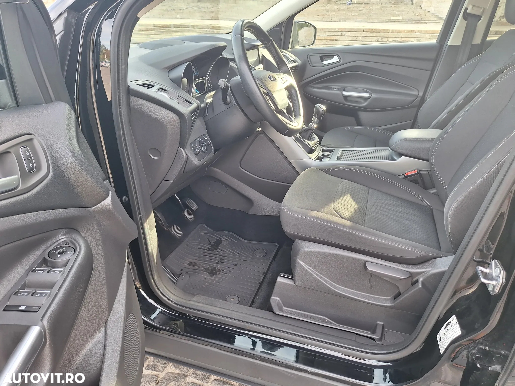 Ford Kuga - 14