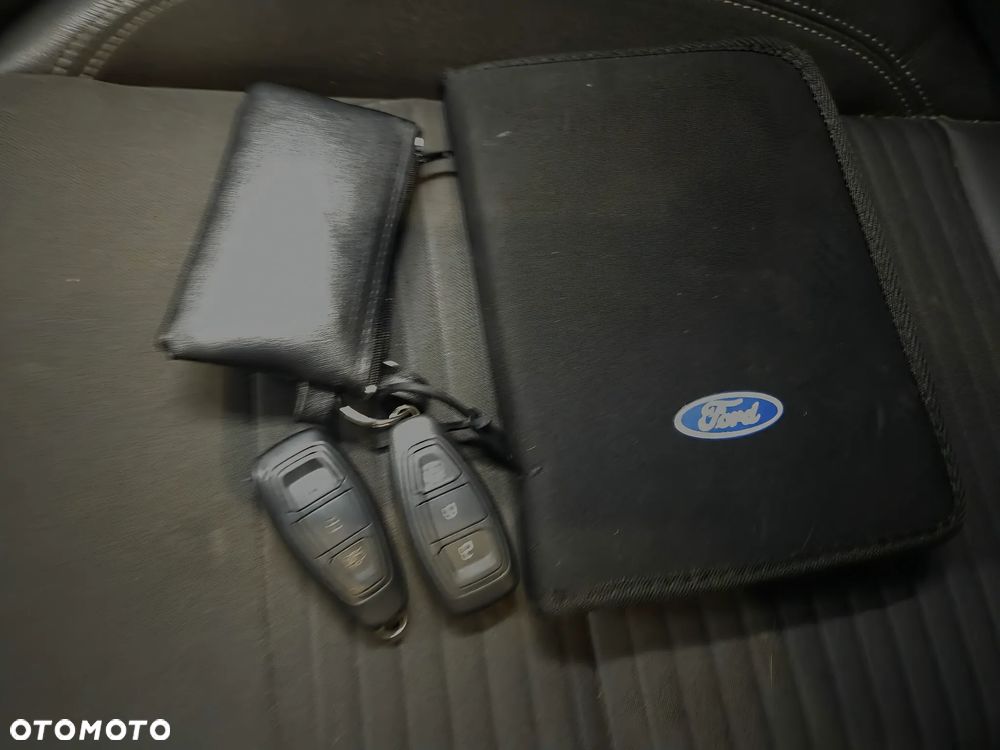 Ford Kuga 1.5 EcoBoost 4x4 SYNC - 11