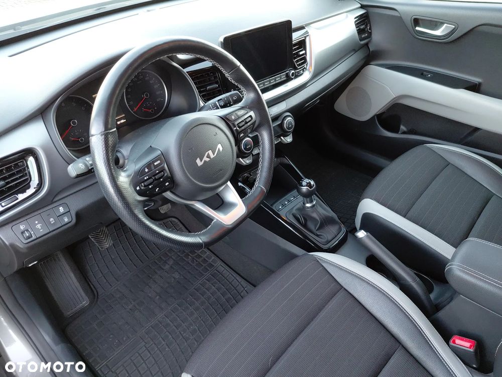 Kia Stonic 1.2 L - 9