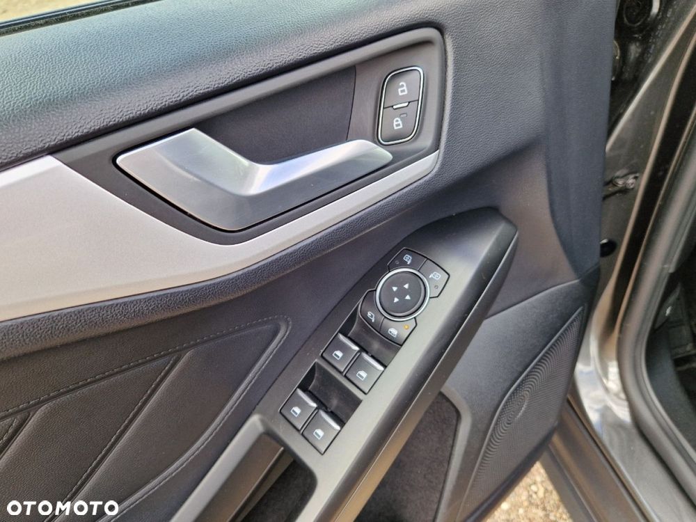 Ford Focus 1.5 EcoBlue STart-Stopp-System TITANIUM - 9